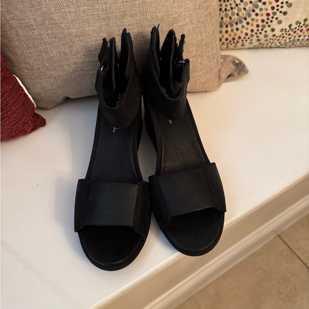Sorel Black Women's Sandals